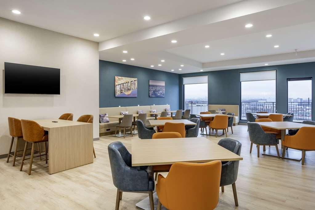 Comfort Inn & Suites Newark Liberty International Airport Restoran foto
