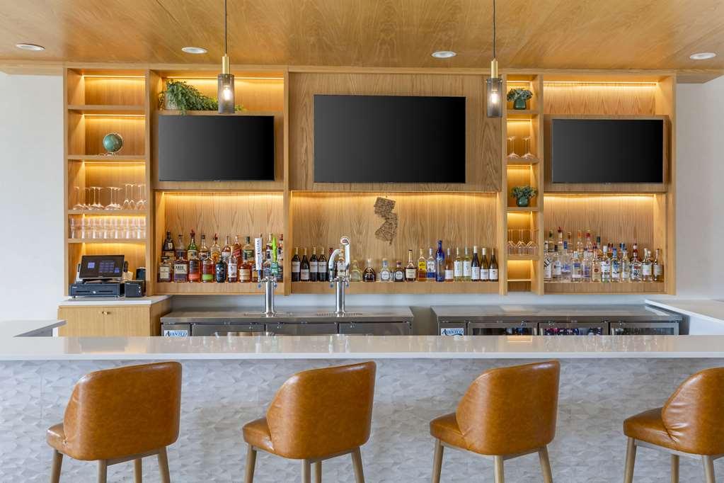 Comfort Inn & Suites Newark Liberty International Airport Restoran foto