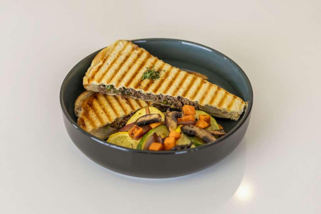 Comfort Inn & Suites Newark Liberty International Airport Restoran foto